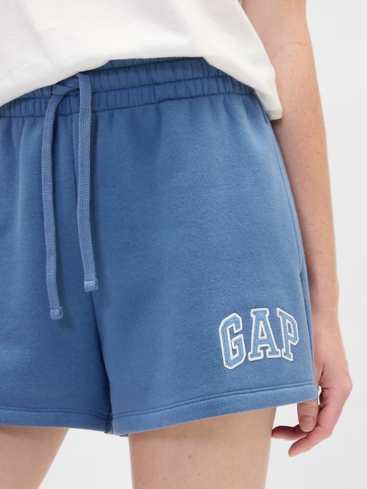 Image number 4 showing, Gap Logo Shorts