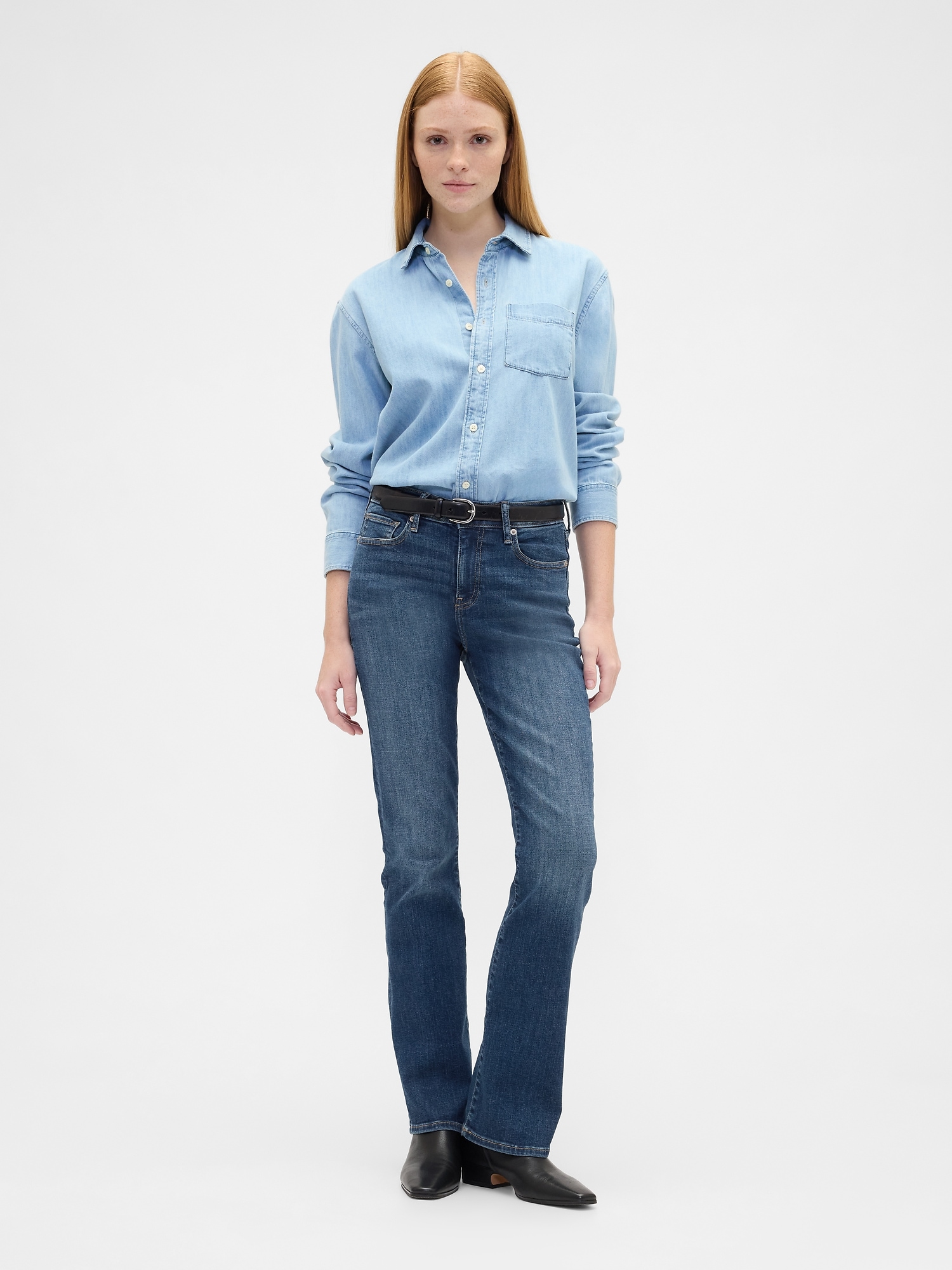 Mid Rise Universal Curvy Baby Boot Jeans
