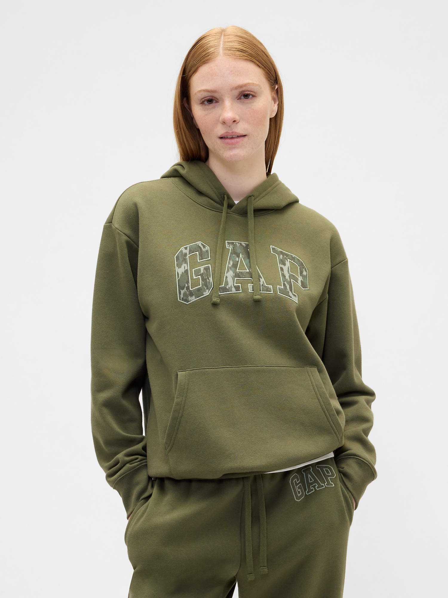 Relaxed Gap Logo Hoodie