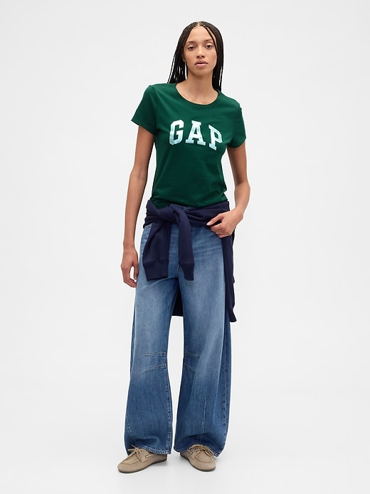 Image number 3 showing, Gap Logo T-Shirt