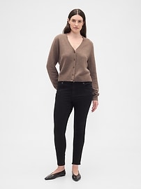 Mid Rise Universal Legging Jeans