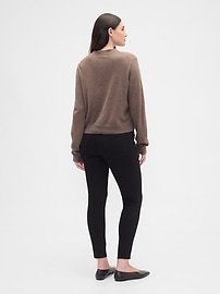 Mid Rise Universal Legging Jeans