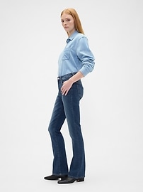 Mid Rise Universal Curvy Baby Boot Jeans