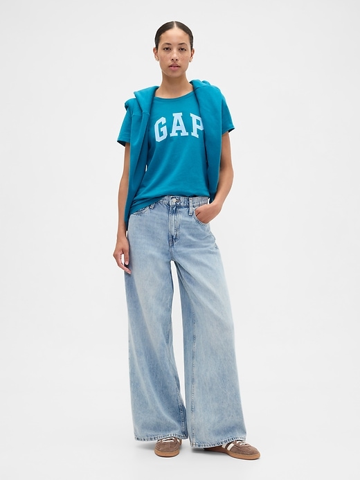 Image number 3 showing, Gap Logo T-Shirt