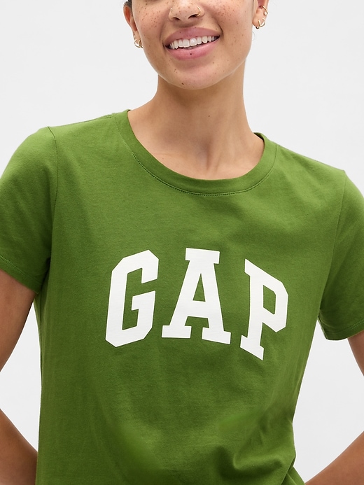 Image number 4 showing, Gap Logo T-Shirt