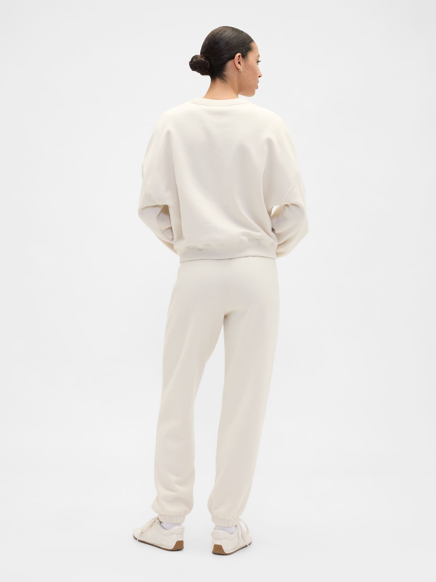Gap Factory Fleece Joggers In White