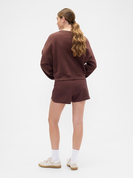 Image number 2 showing, GapFit 3" Mid Rise Runaround Shorts