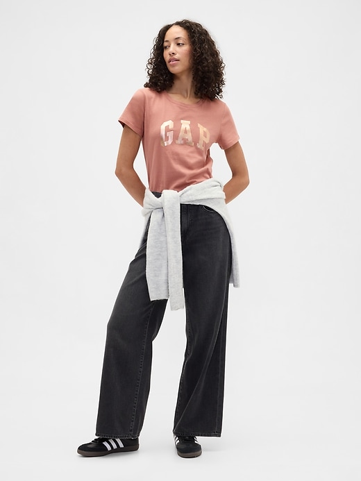 Image number 3 showing, Gap Logo T-Shirt