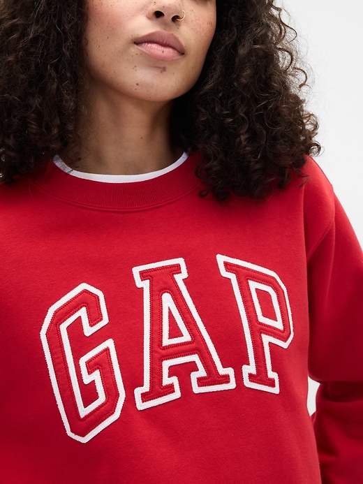 Image number 4 showing, Gap Logo Sweatshirt