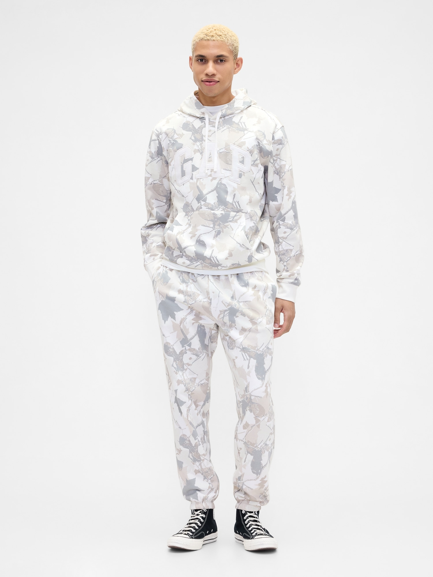 Relaxed Gap Logo Camo Joggers - Grey Camo
