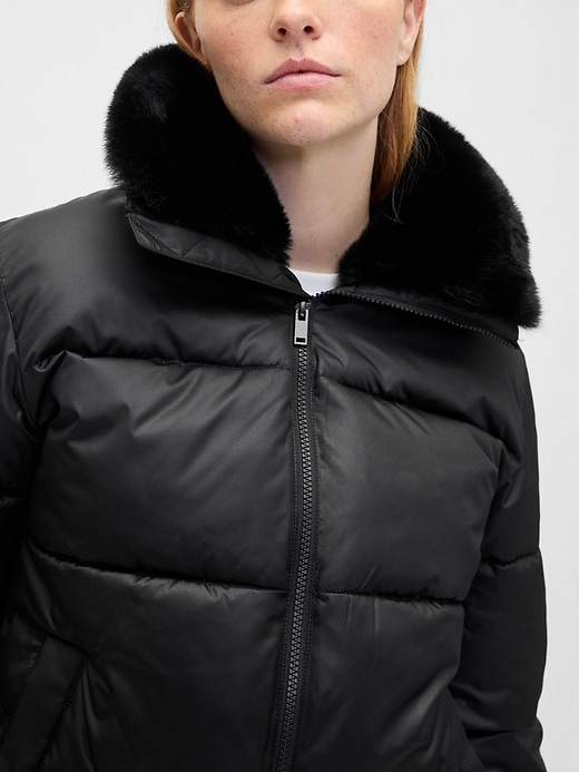 Image number 4 showing, 100% Recycled Relaxed Short Puffer Jacket
