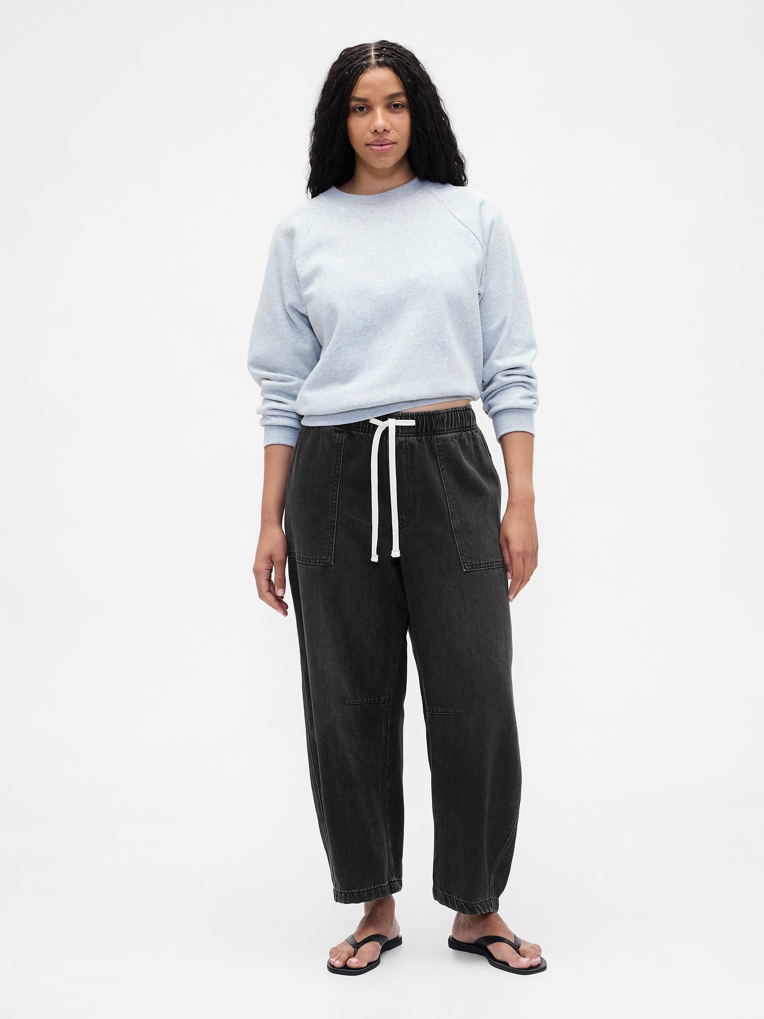 Gap Factory Mid Rise Supersoft Pull-on Barrel Jeans In Black