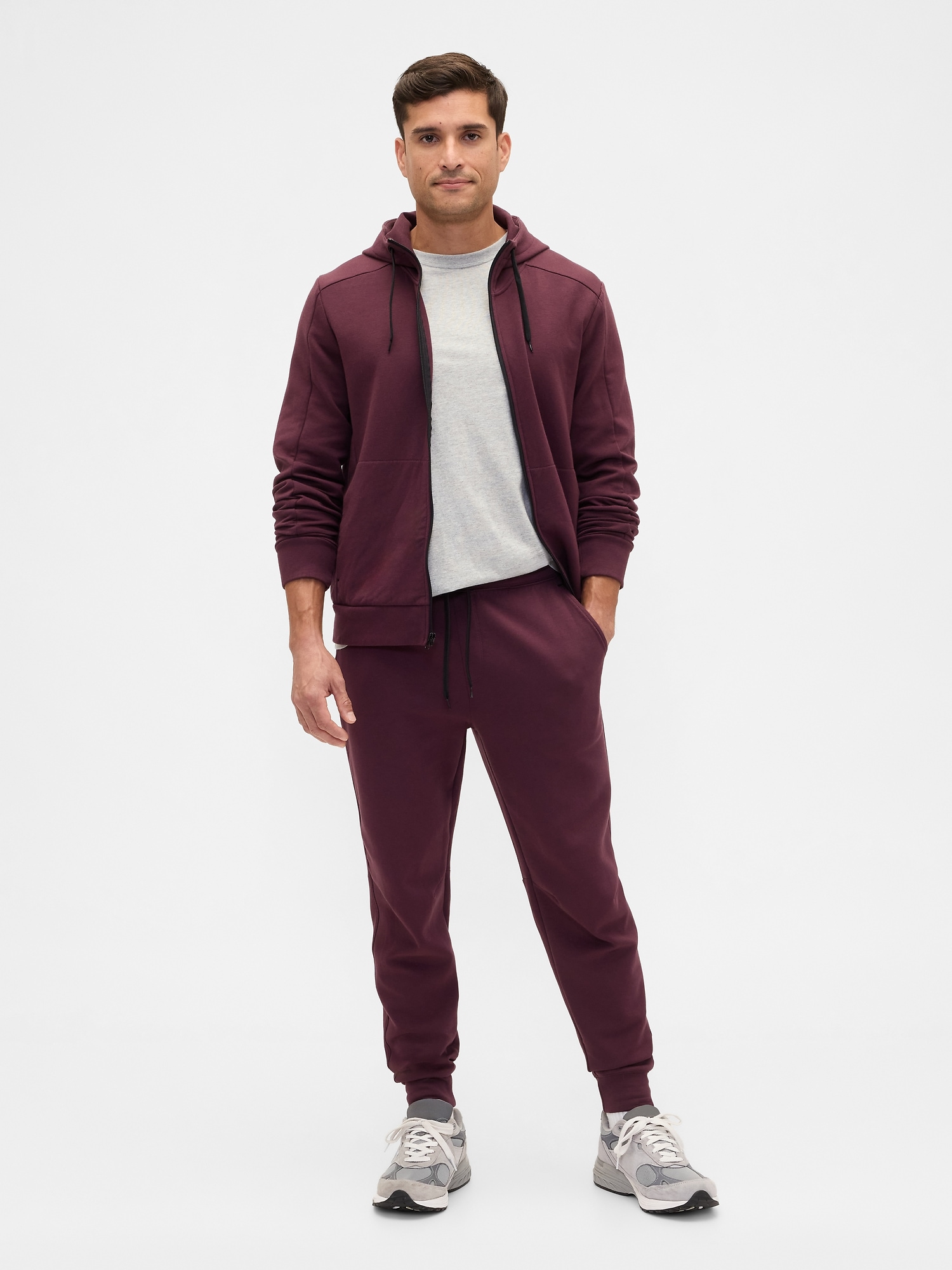 GapFit Performance Joggers - Bordeaux