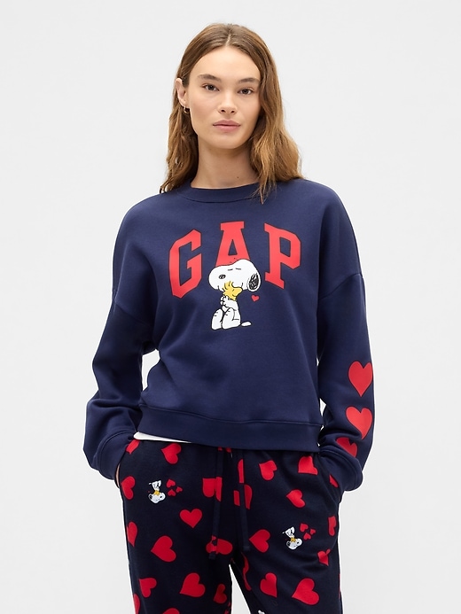 Image number 1 showing, Peanuts Oversized Wedge Gap Logo Sweatshirt