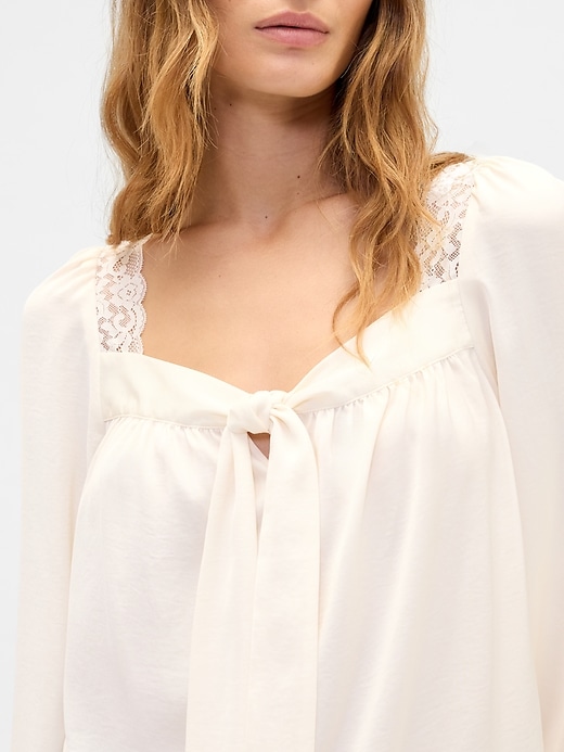 Image number 4 showing, Oversized Lace-Trim Top