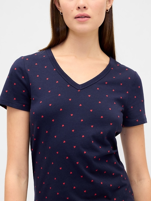 Image number 4 showing, Favorite Print V-Neck T-Shirt