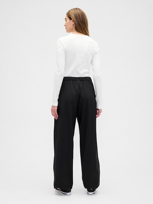 Image number 2 showing, GapFit High Rise Loose Runaround Pants