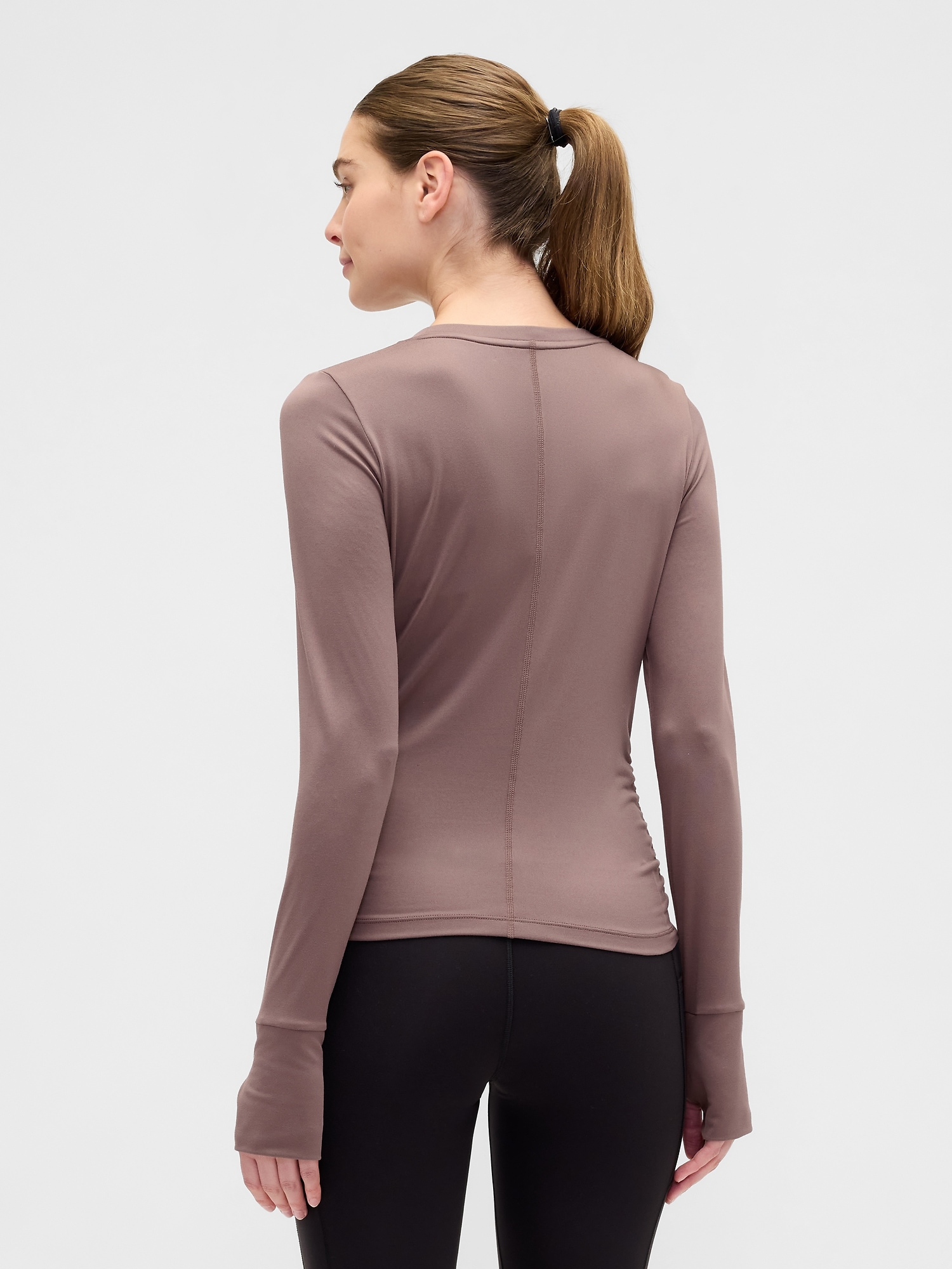 GapFit Brushed Jersey Curved-Hem T-Shirt