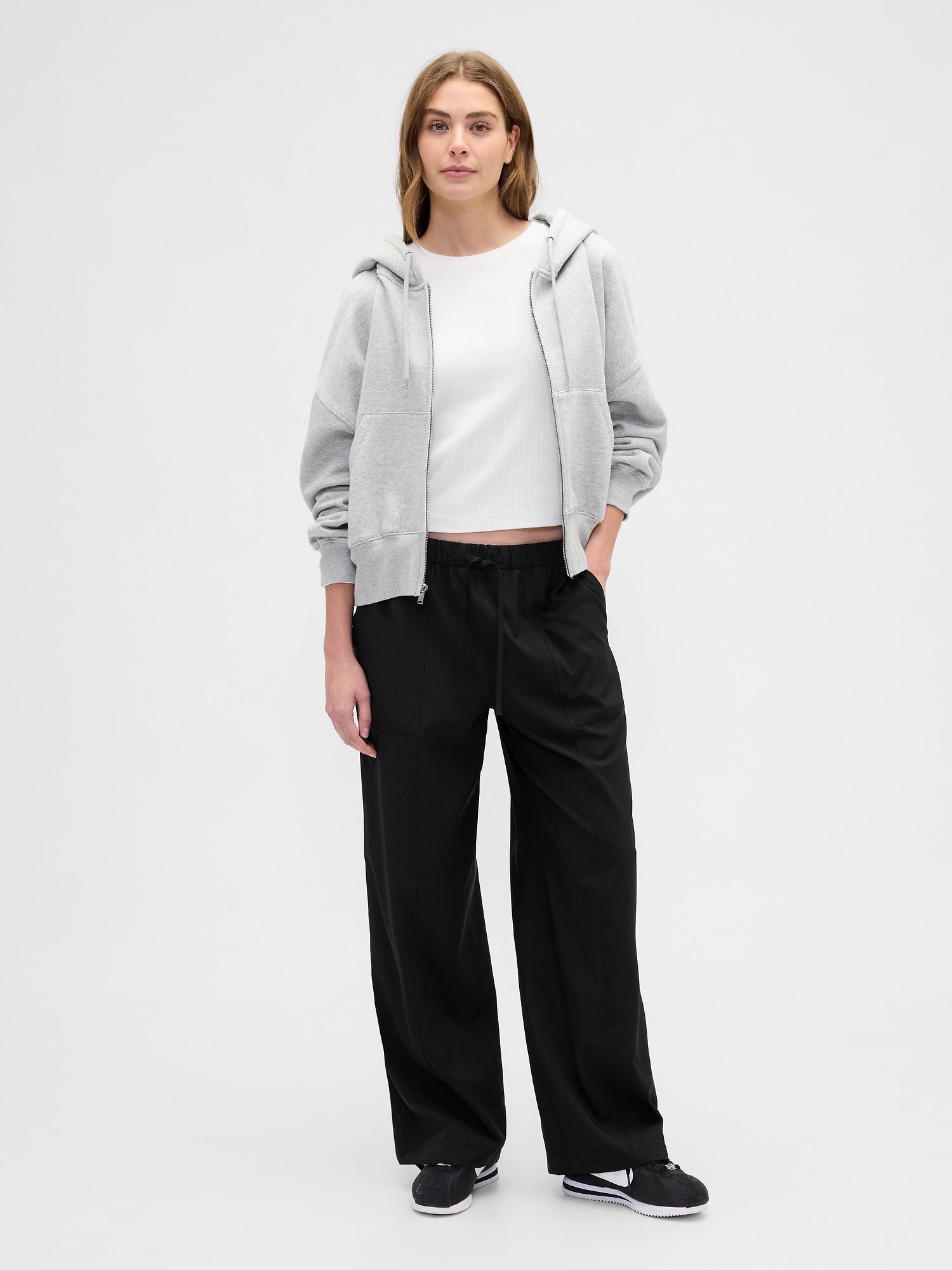 GapFit High Rise Loose Runaround Pants - Black