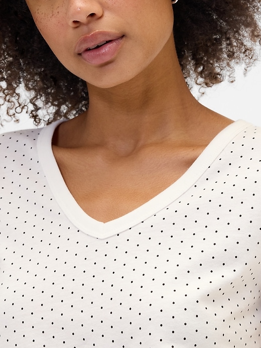 Image number 4 showing, Favorite Print V-Neck T-Shirt