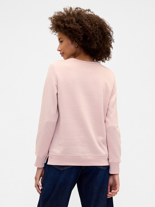 Image number 2 showing, Relaxed Gap Logo Sweatshirt