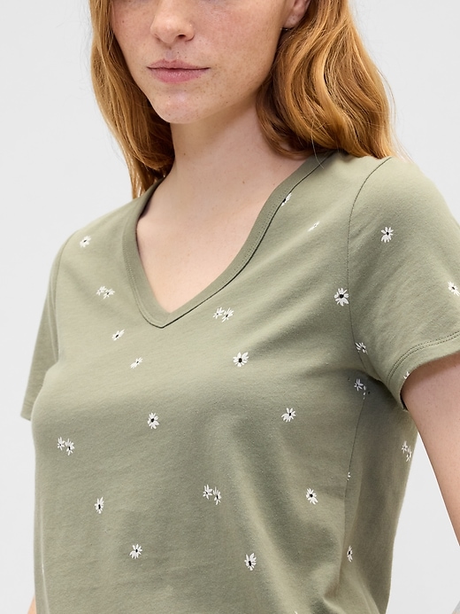 Image number 4 showing, Favorite Print V-Neck T-Shirt