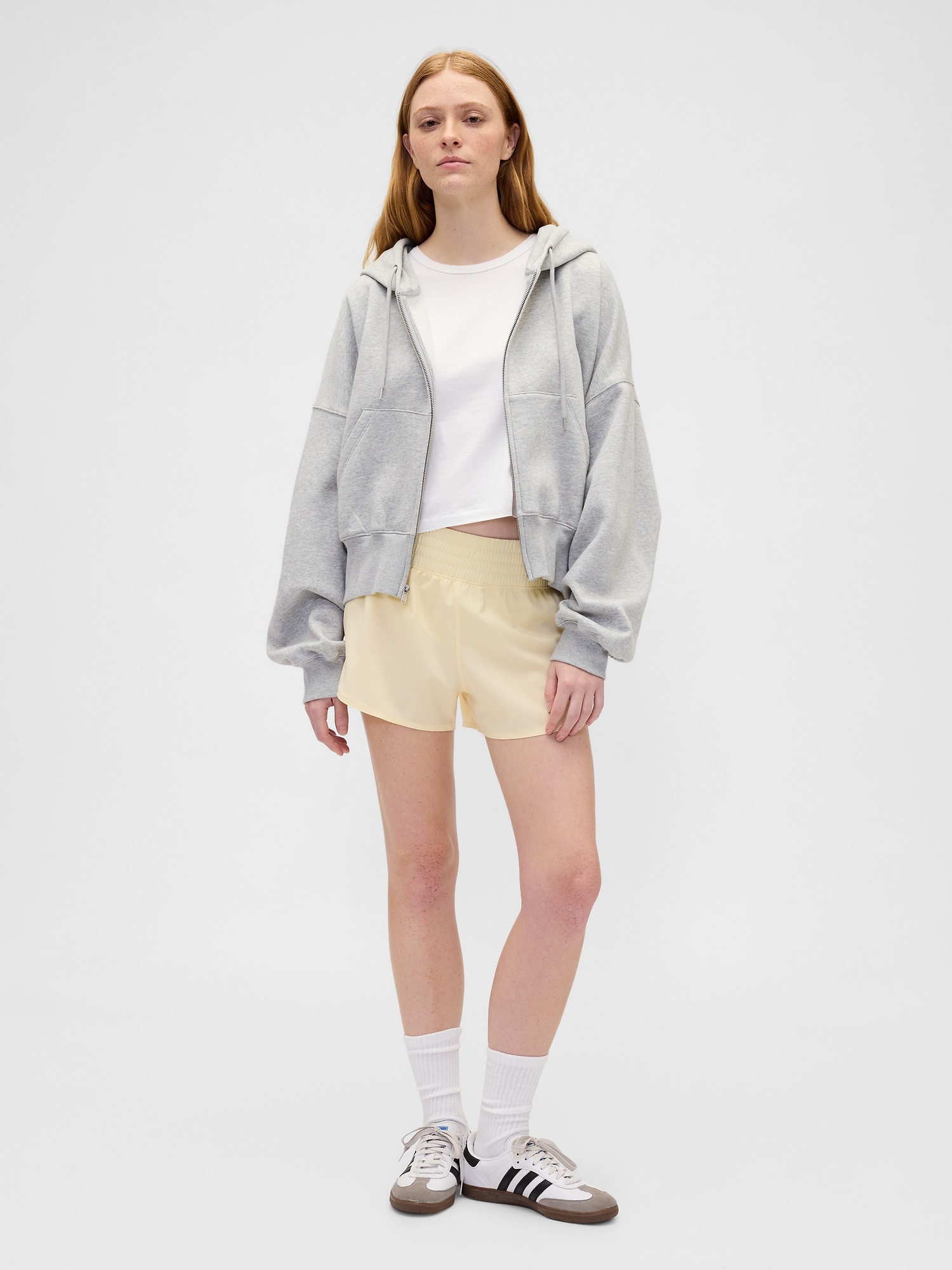 GapFit 3" Mid Rise Runaround Shorts