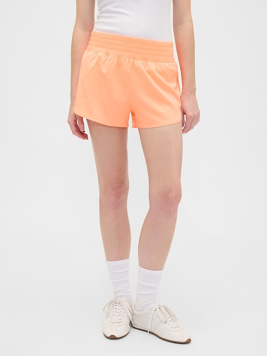 Image number 3 showing, GapFit 3" Mid Rise Runaround Shorts
