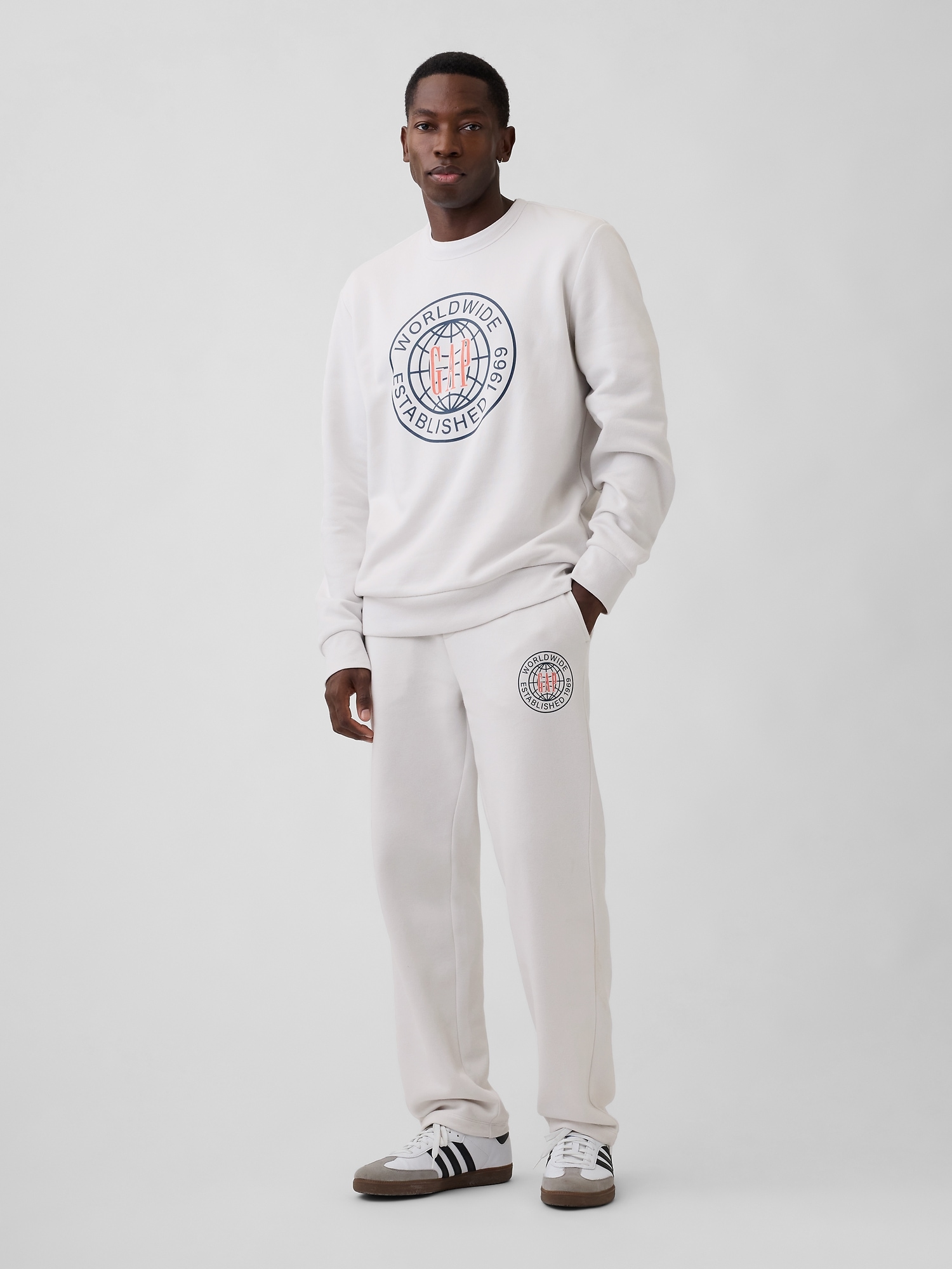 Gap Graphic Straight-Leg Sweatpants