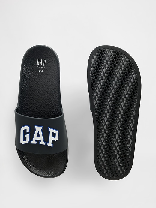 Image number 3 showing, Kids Gap Logo Slides