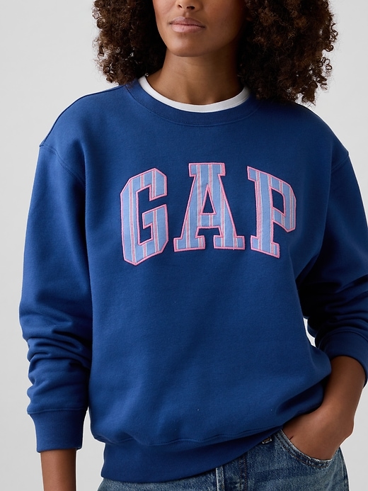 Image number 4 showing, Gap Logo Sweatshirt