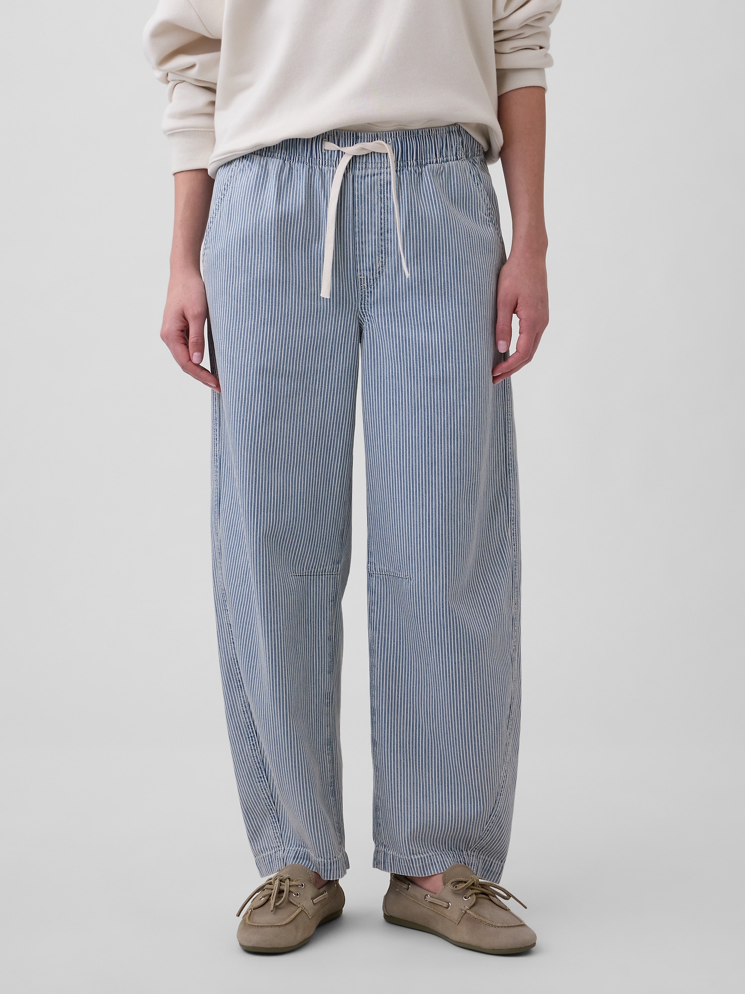 Mid Rise SuperSoft Pull-On Barrel Jeans