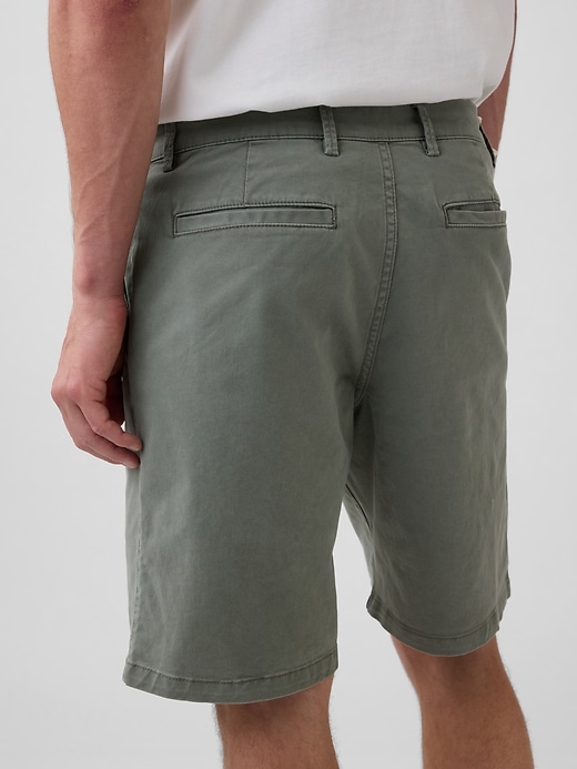 Image number 5 showing, 9" Essential Khaki Shorts