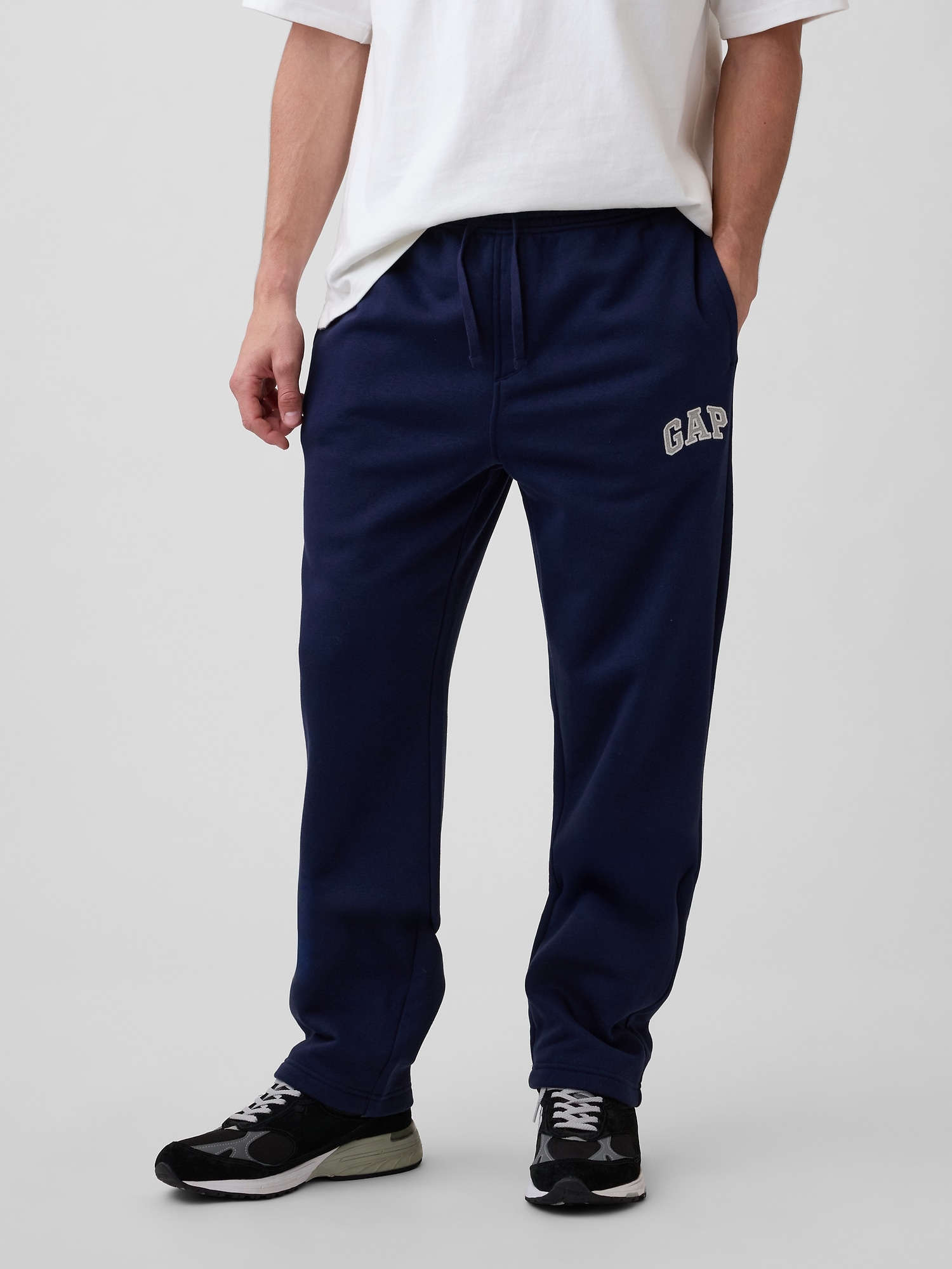 Gap Logo Straight-Leg Sweatpants | Gap Factory