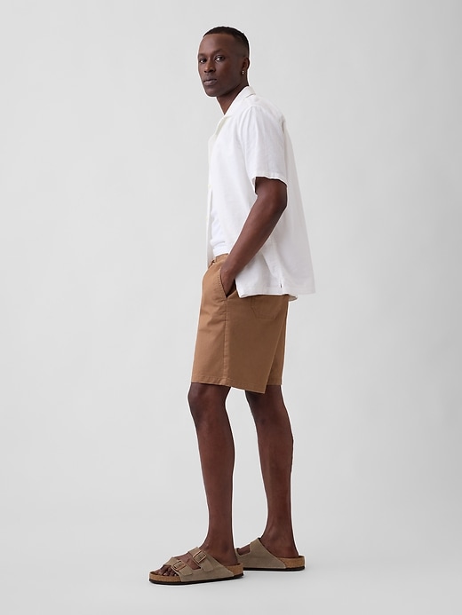 Image number 4 showing, 7" Essential Pull-On Khaki Shorts