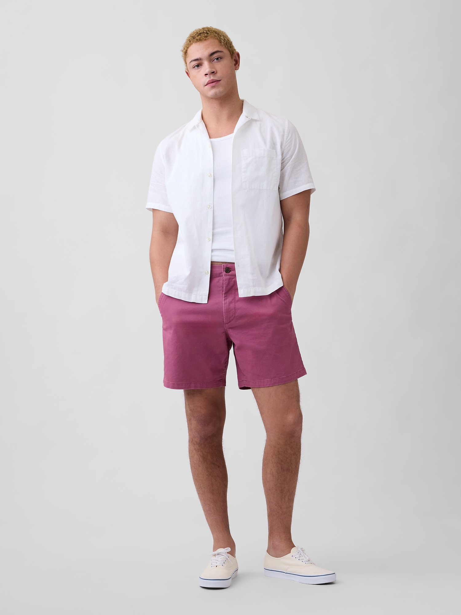 7" Essential Khaki Shorts