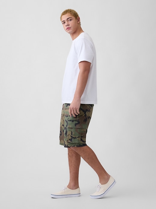 Image number 4 showing, 11" Essential Cargo Shorts
