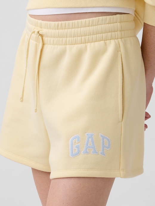 Image number 4 showing, Gap Logo Shorts