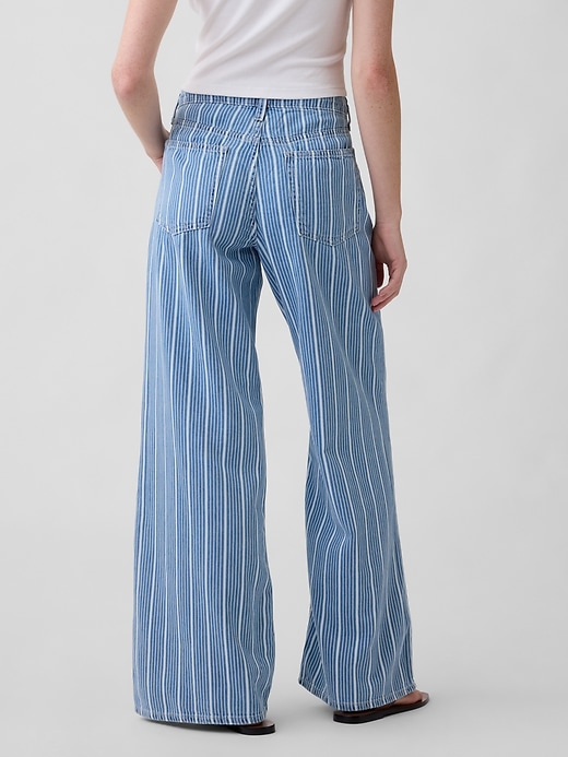 Image number 4 showing, Mid Rise SuperLight Wide-Leg Jeans