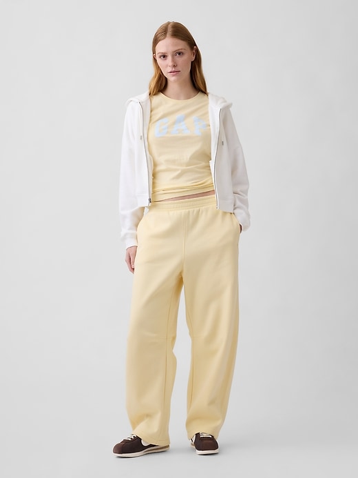 Image number 3 showing, Gap Logo T-Shirt