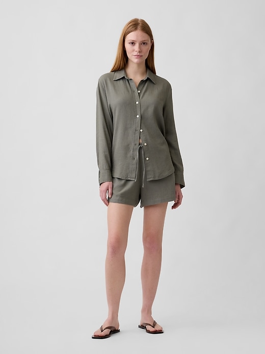 Image number 1 showing, 4" High Rise Pull-On Linen-Blend Shorts