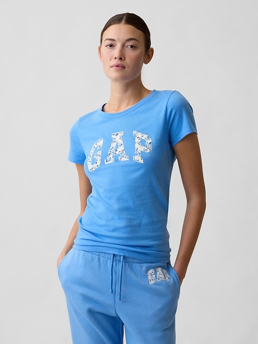 Image number 1 showing, Gap Logo T-Shirt