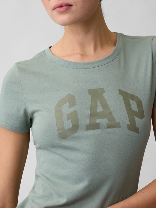 Image number 4 showing, Gap Logo T-Shirt