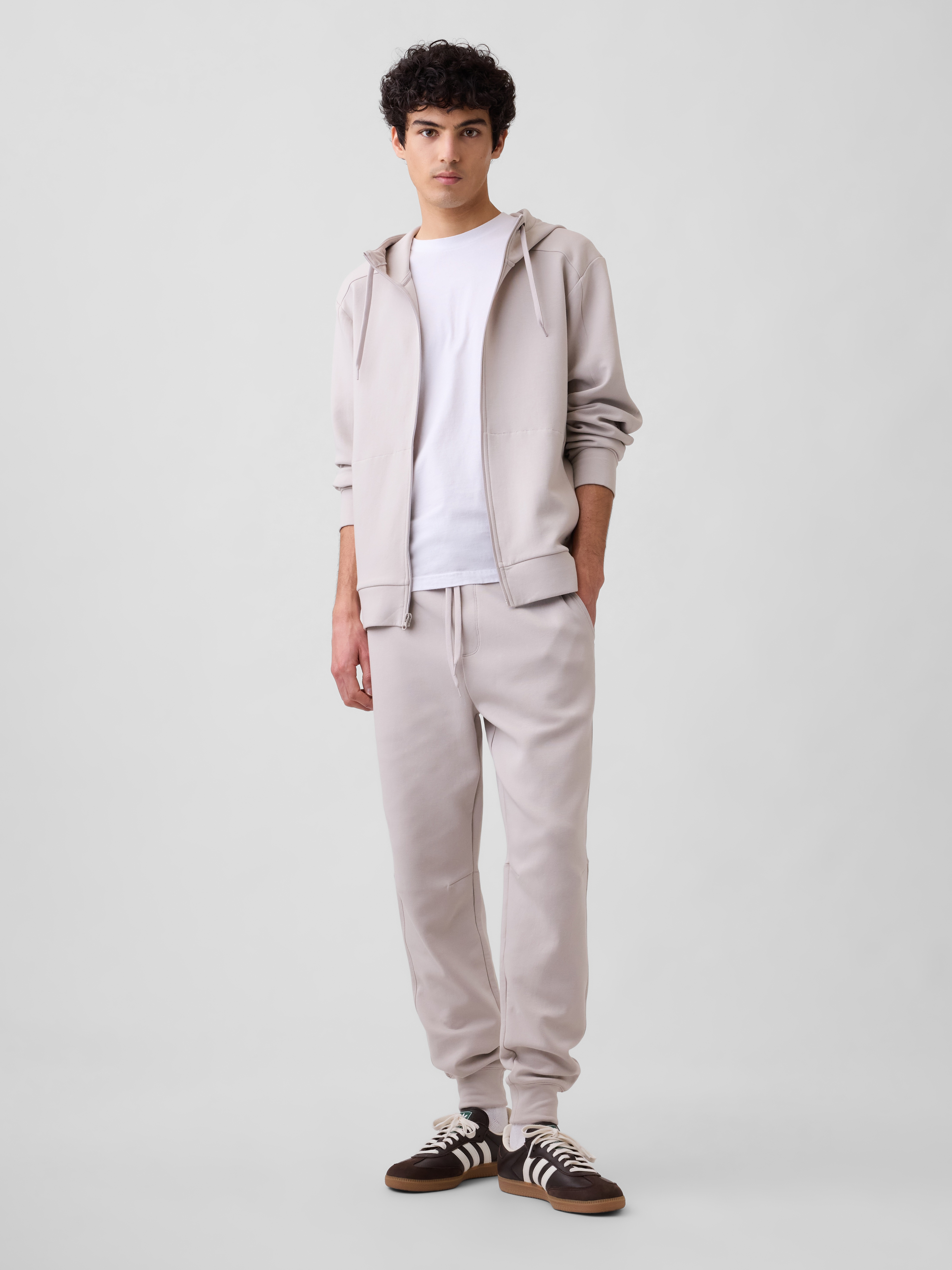 GapFit Performance Joggers