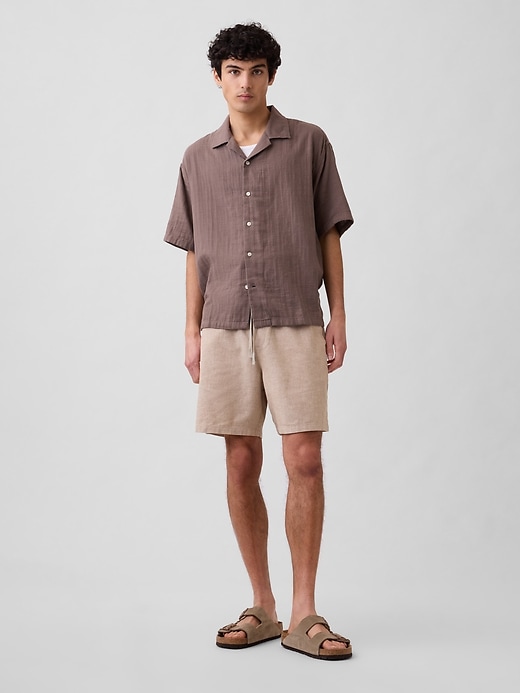 Image number 1 showing, 7" Linen-Blend Easy Shorts
