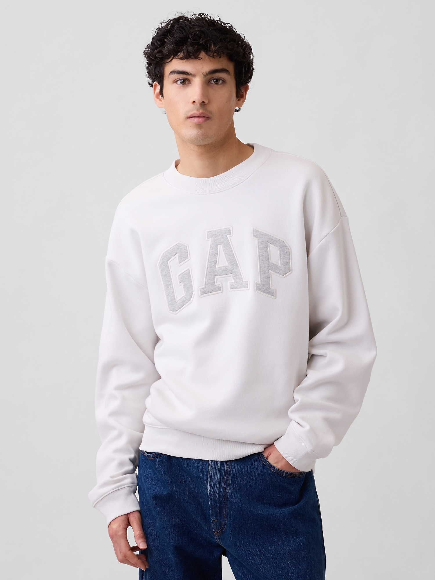 Relaxed Gap Logo Sweatshirt