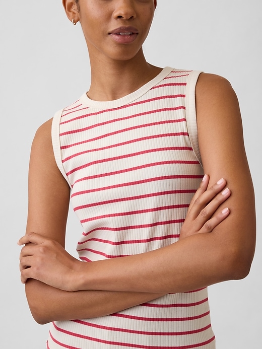 Image number 4 showing, Ribbed Shell Tank