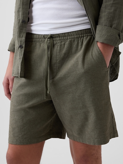 Image number 5 showing, 7" Linen-Blend Easy Shorts