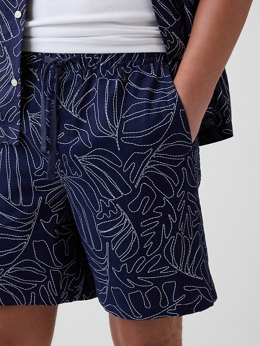 Image number 5 showing, 7" Linen-Blend Easy Shorts
