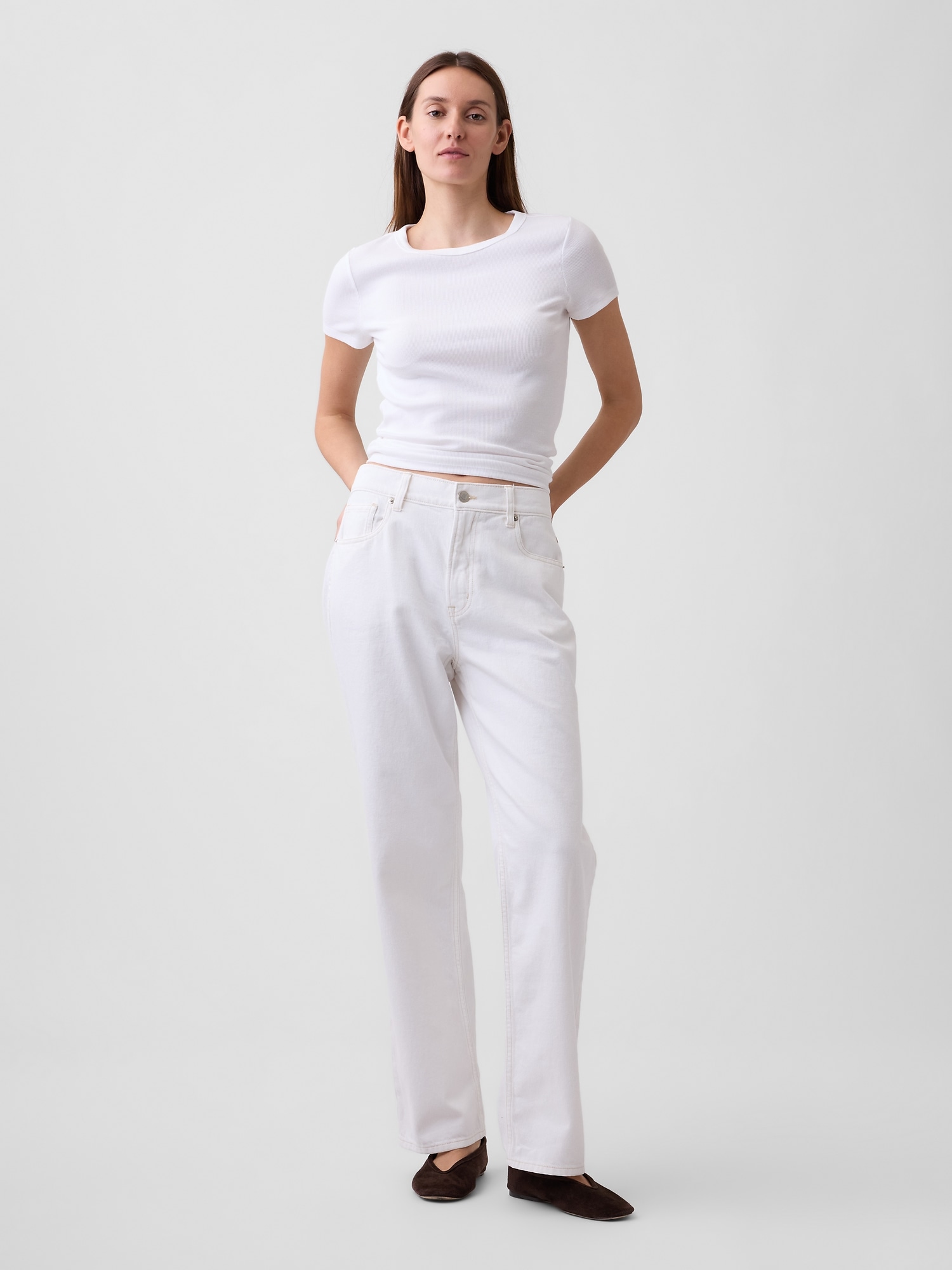 Mid Rise Relaxed Straight Crop Jeans